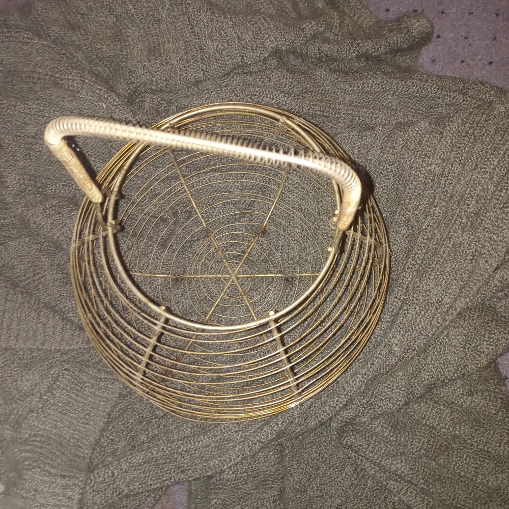 Metal Wire Basket with Handle